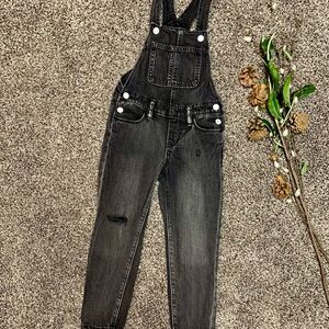 Youth Girls Black Grey Jean OLD NAVY Denim Distressed Overalls Romper size S (6)